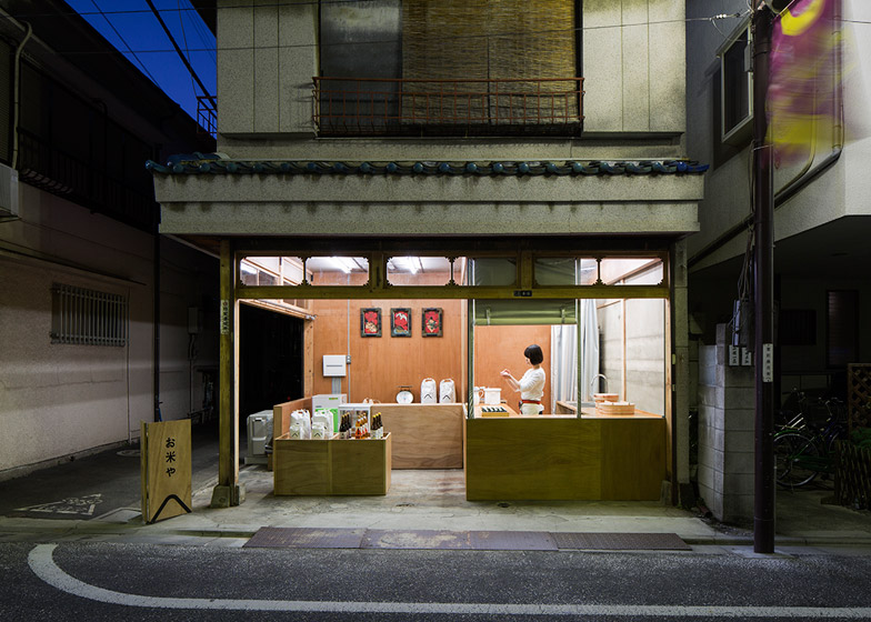 OKOMEYA-rice-shop-by-Schemata-Architects_dezeen_784_22