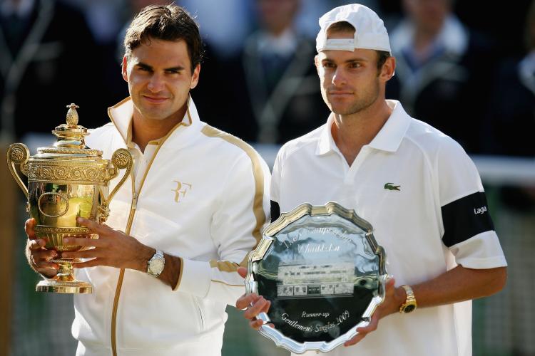 Andy-Roddick-Roger-Federer-Rolex-Wimbledon-2009