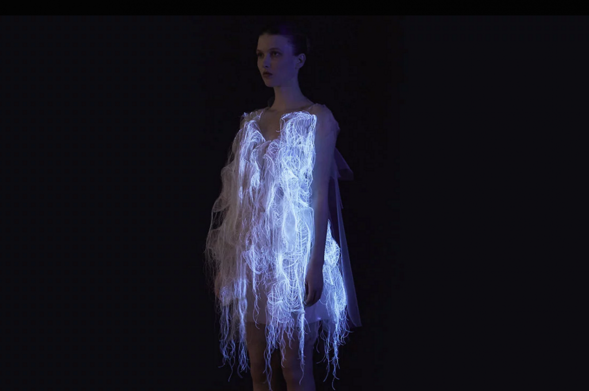 實驗未來服裝：時尚流動進化《Mode in Flux》展覽 - POLYSH